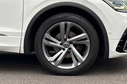 VOLKSWAGEN Tiguan Photo 5