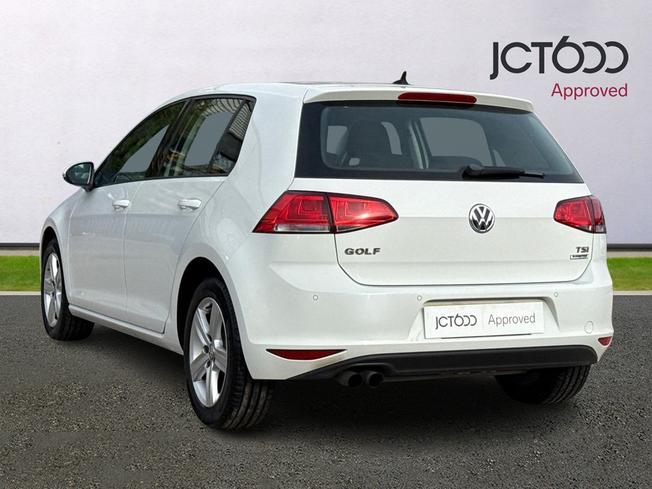 VOLKSWAGEN Golf Photo 3