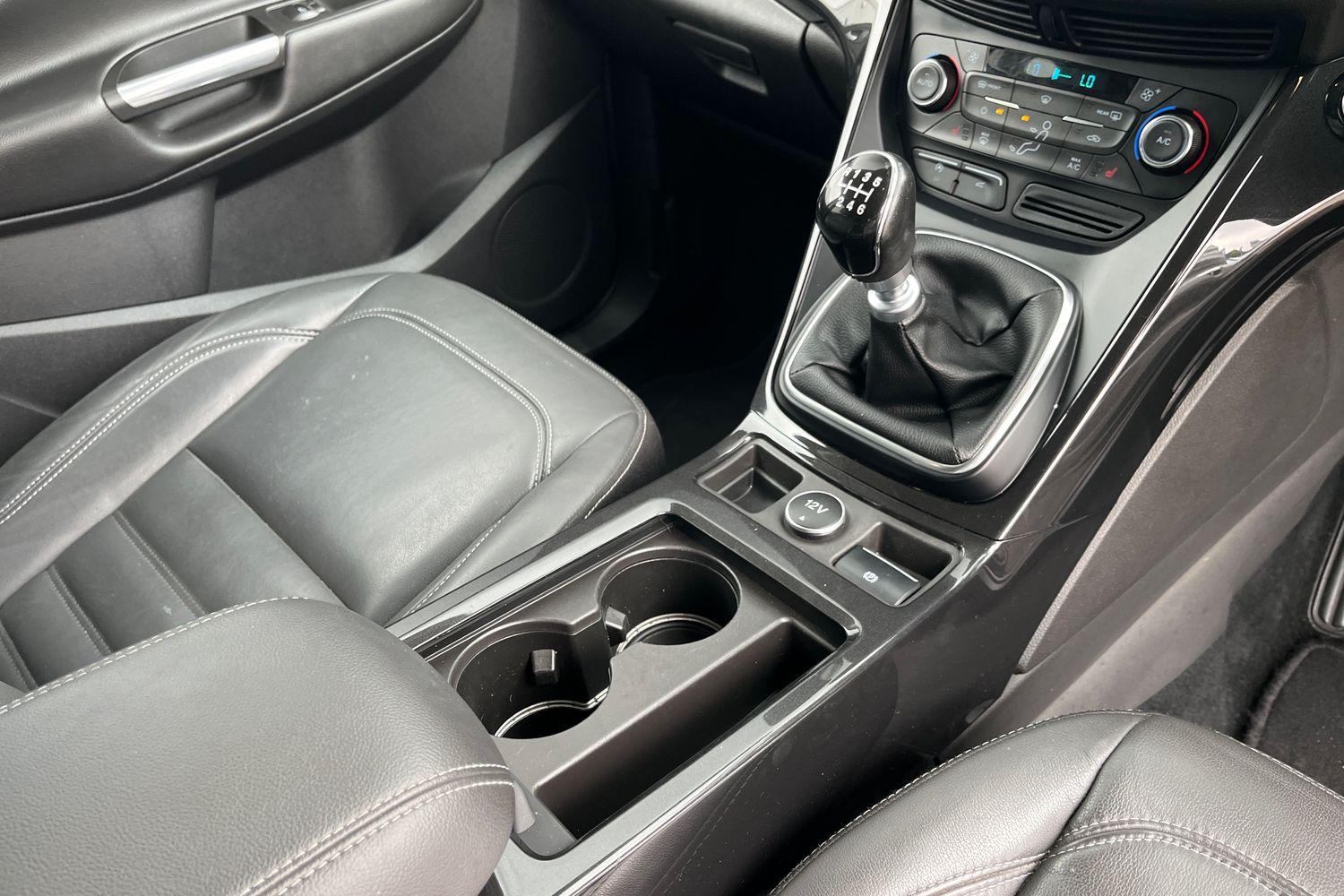 Ford Kuga Photo 34