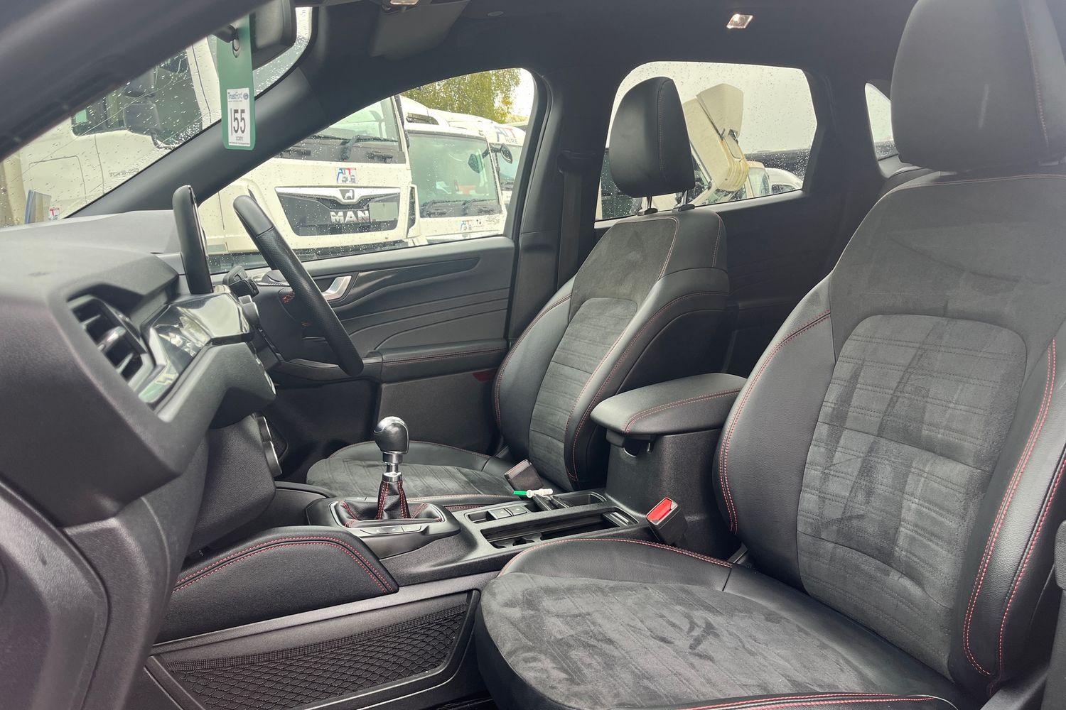 Ford KUGA Photo 18