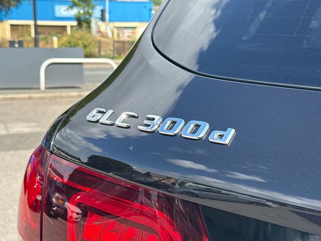 MERCEDES-BENZ GLC Photo 27