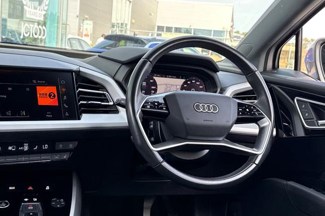 AUDI Q4 E-Tron Photo 42