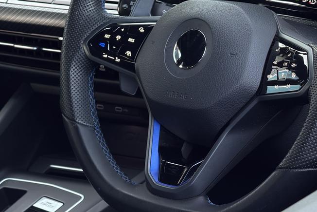 VOLKSWAGEN Golf Photo 40
