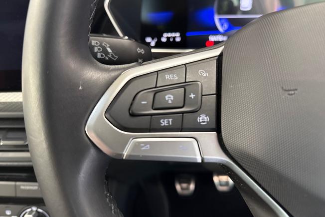 VOLKSWAGEN T-Cross Photo 16