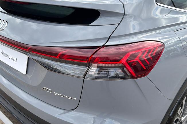 AUDI Q4 E-Tron Photo 18
