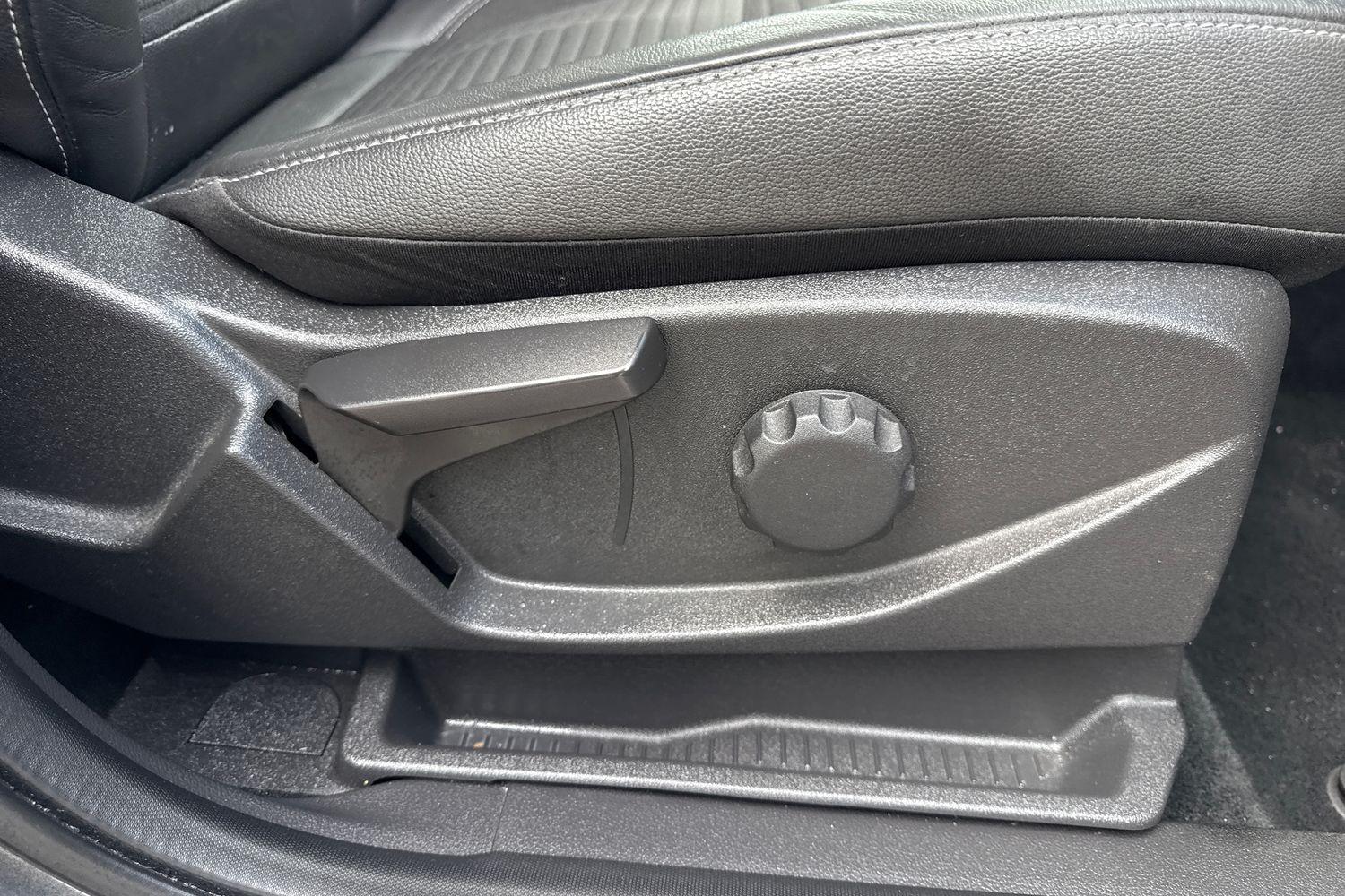 Ford KUGA Photo 39