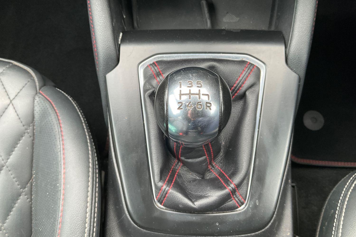 Ford FOCUS Photo 34