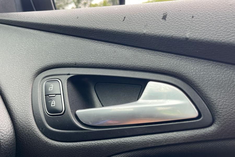 Ford FOCUS Photo autoimg-b350848baebc04fdd70a1891bc169348e1852746.jpg
