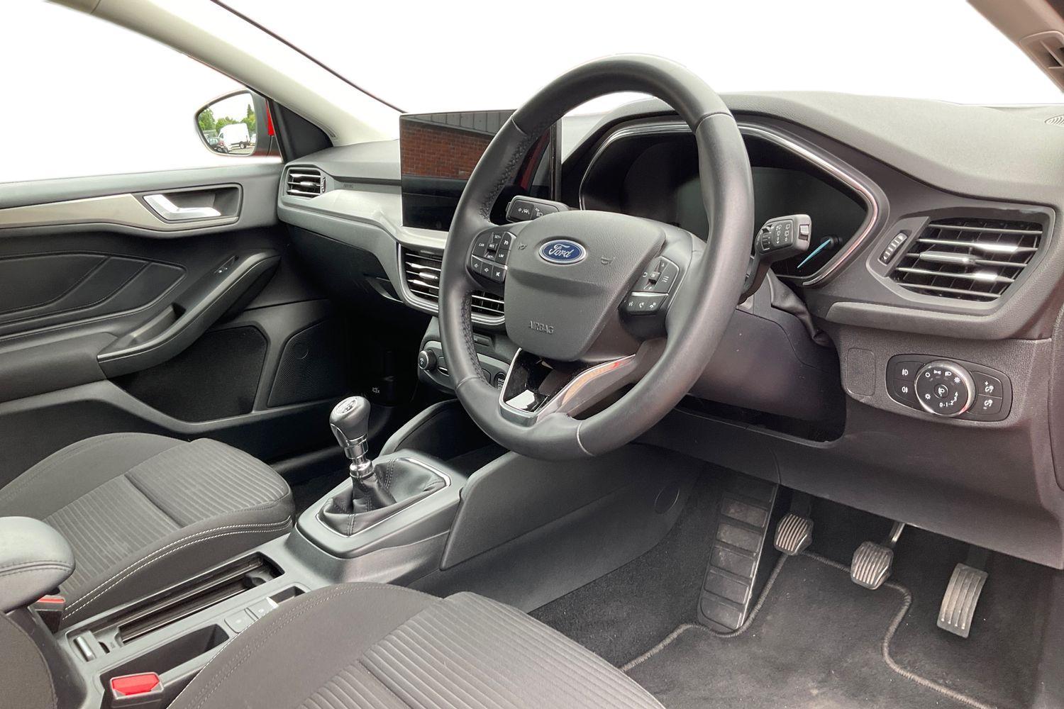 Ford Focus Photo 8