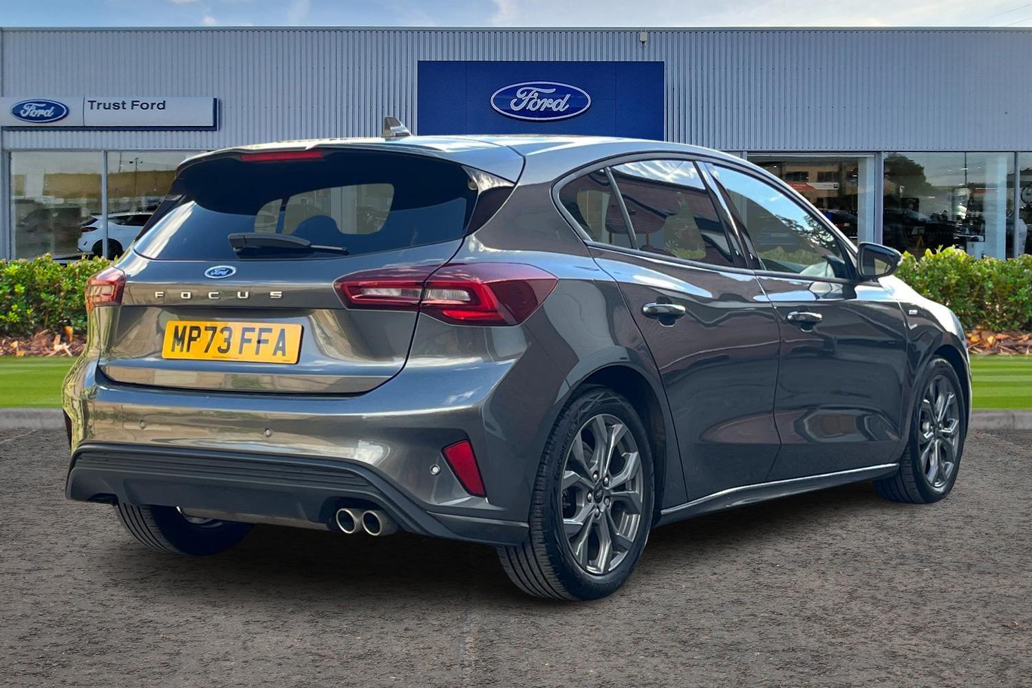 Ford FOCUS Photo 3