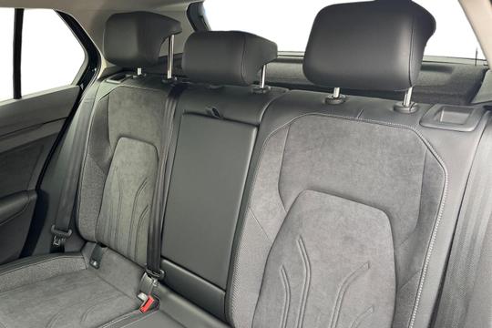 Volkswagen Golf Photo autoimg-b3584ffe6999a8d129b8818921b199b3b9815b4a.jpg