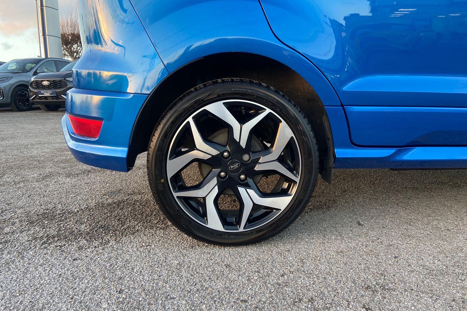 Ford EcoSport Photo 7