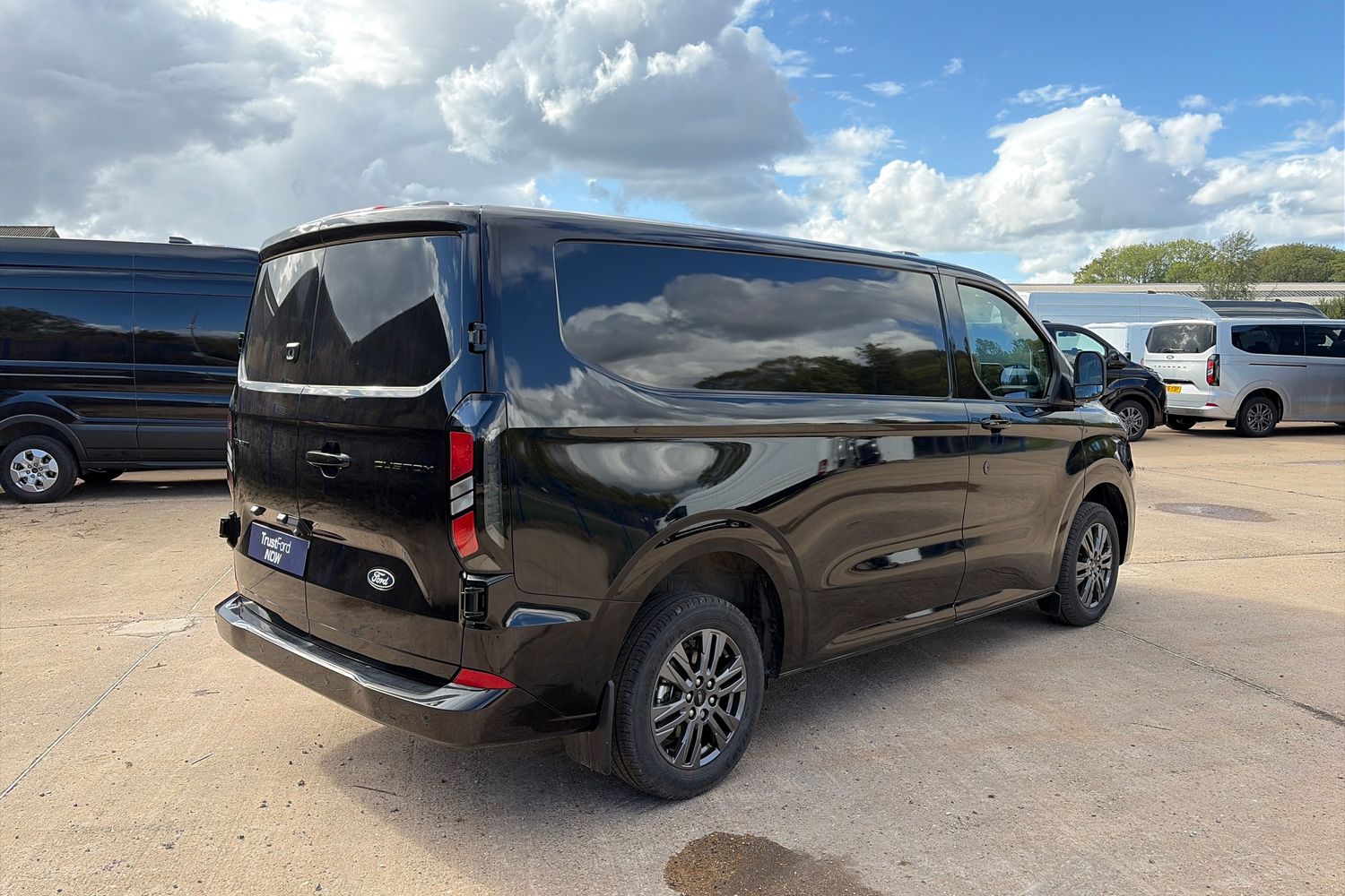 Ford TRANSIT CUSTOM Photo 21