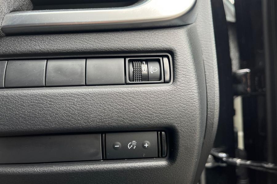 Nissan Qashqai Photo autoimg-b35ed4700a1ad46f6e5d57757a09cf5a6cb560c5.jpg