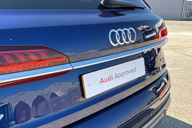 AUDI Q7 Photo 33
