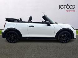 MINI Cooper Photo 4