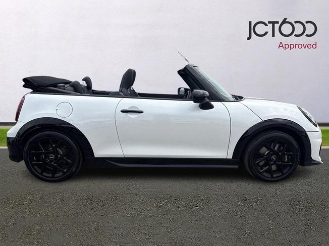 MINI Cooper Photo 4