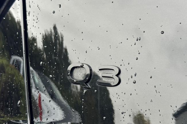 AUDI Q3 Photo 28