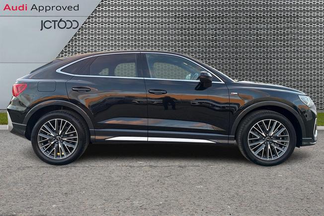 AUDI Q3 Photo 4