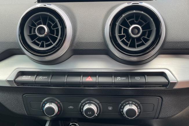 AUDI Q2 Photo 22