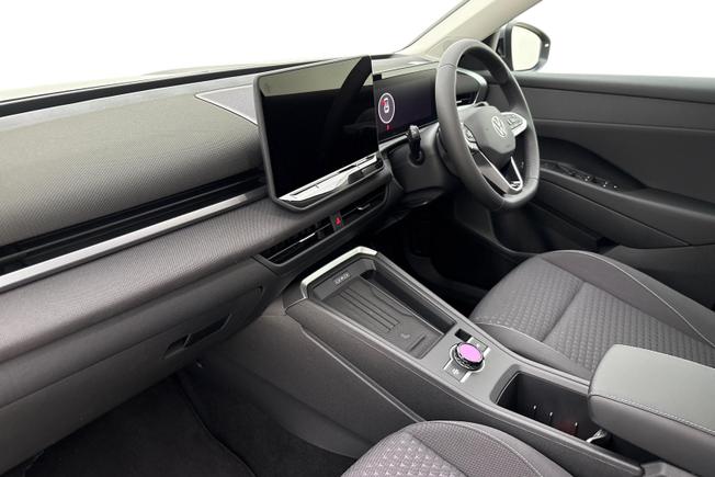 VOLKSWAGEN T-Roc Photo 2