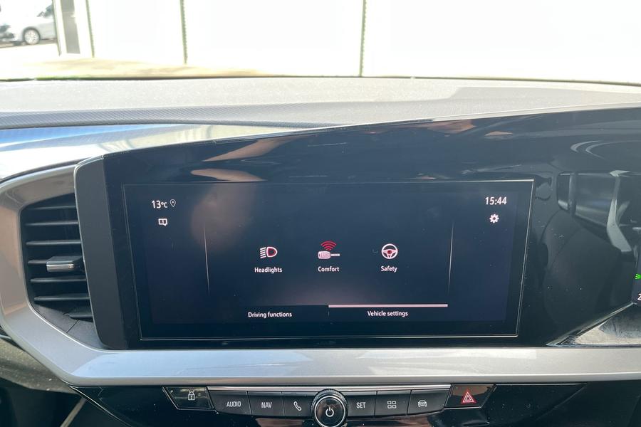 Vauxhall MOKKA Photo autoimg-b36804a79f984ff2907ff57d316356be353e1f51.jpg