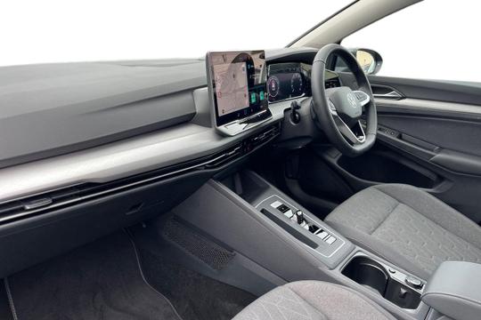 Volkswagen Golf Photo autoimg-b371eee20c570baafa03af2ba61de58f50f0b2c1.jpg
