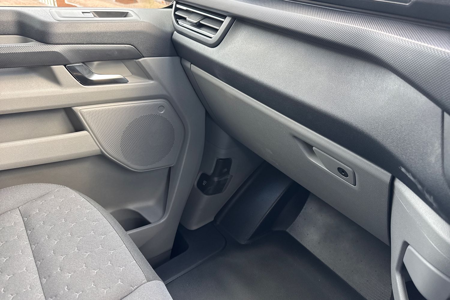 Ford TRANSIT CUSTOM Photo 39