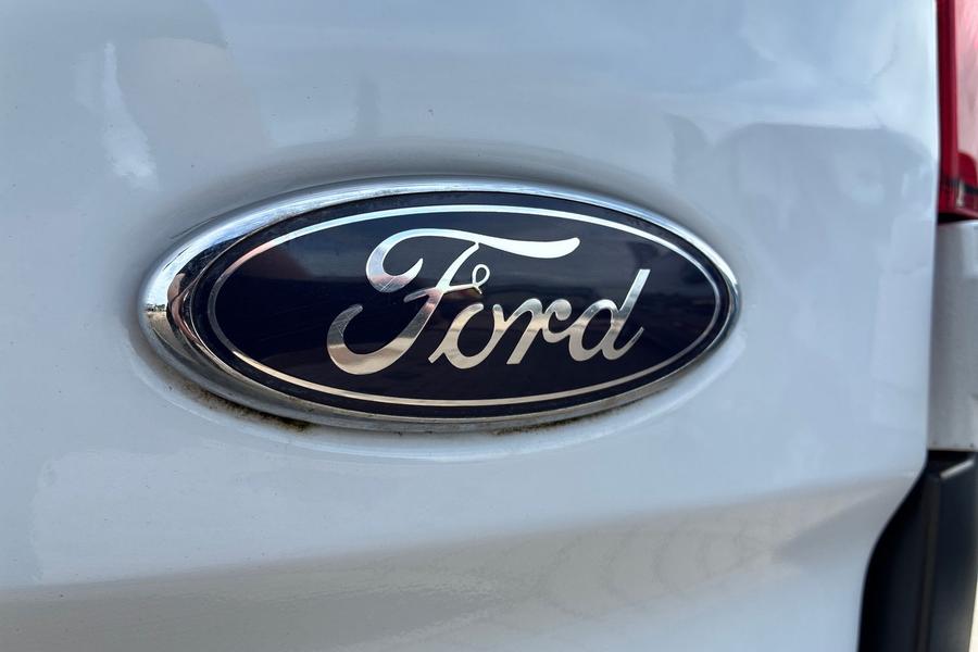 Ford Transit Custom Photo autoimg-b374bca91bf52563ac09a14d1374060a24f7dcd8.jpg