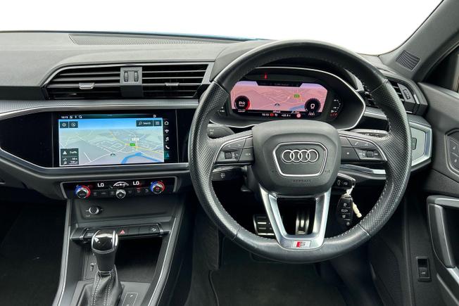 Audi Q3 Photo 11