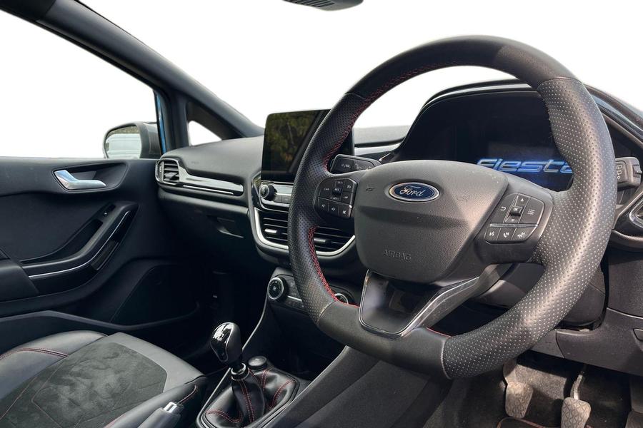 Ford Fiesta Photo autoimg-b3780fcdea46efe7e7bc439e39439f9b63f3a7bd.jpg