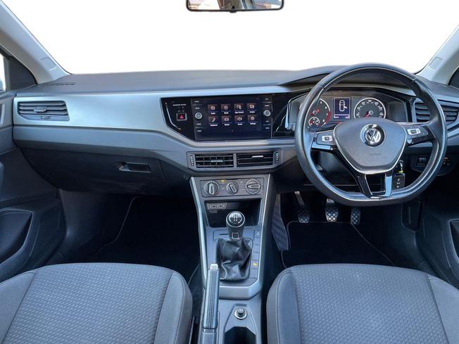 VOLKSWAGEN Polo Photo 10