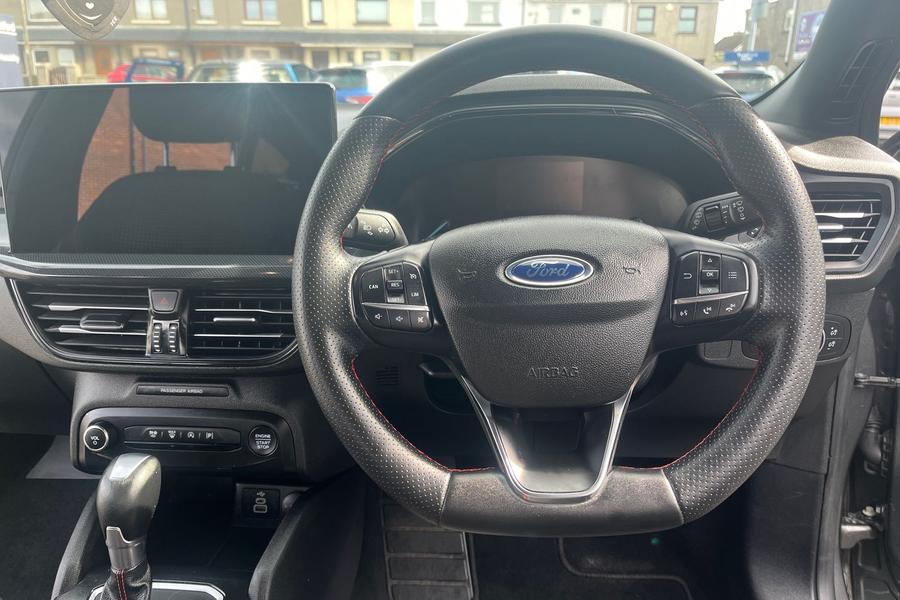 Ford FOCUS Photo autoimg-b37a35b5edac4156834e050161863617c6ba4365.jpg