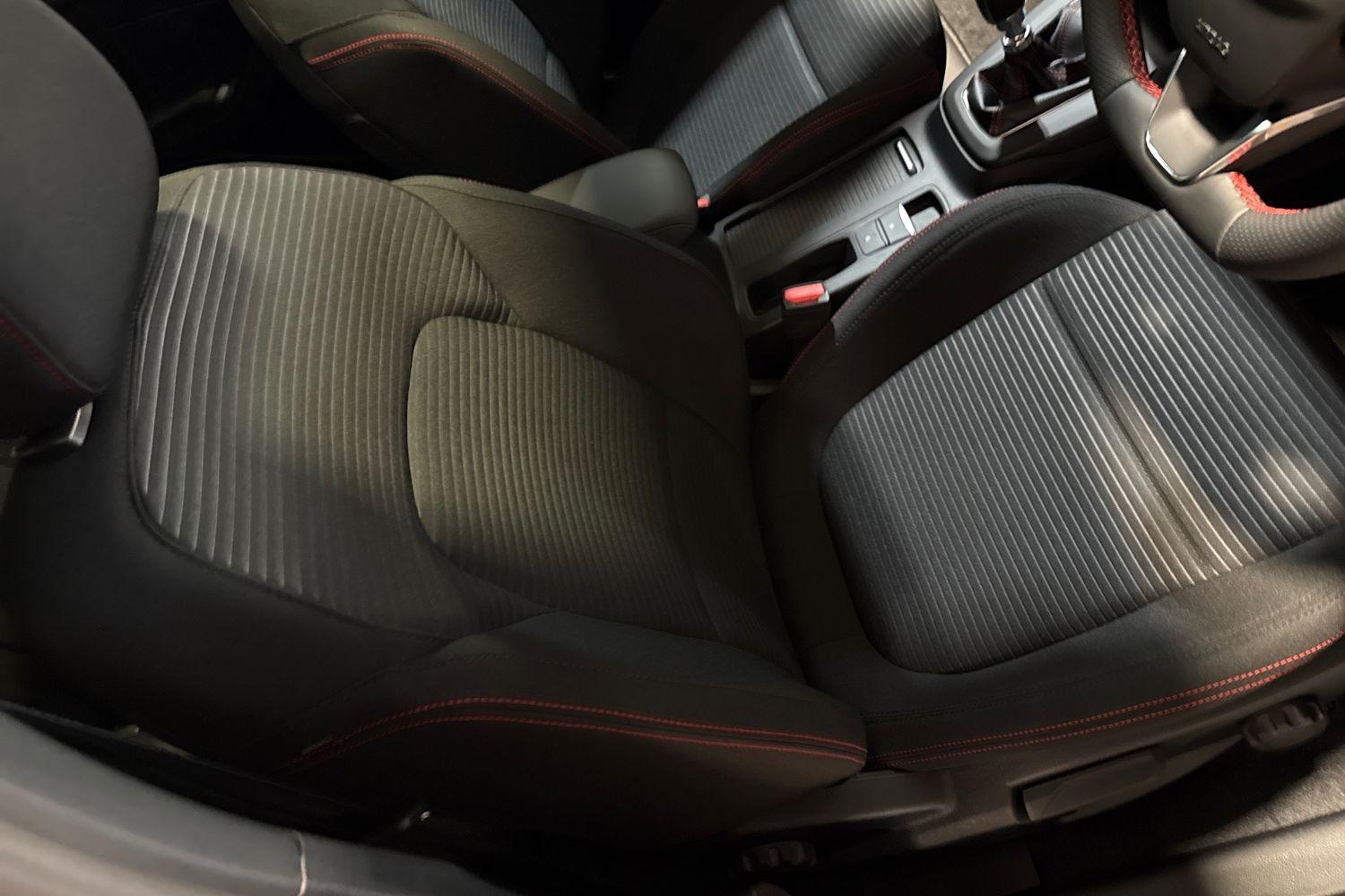 Ford FOCUS Photo 26