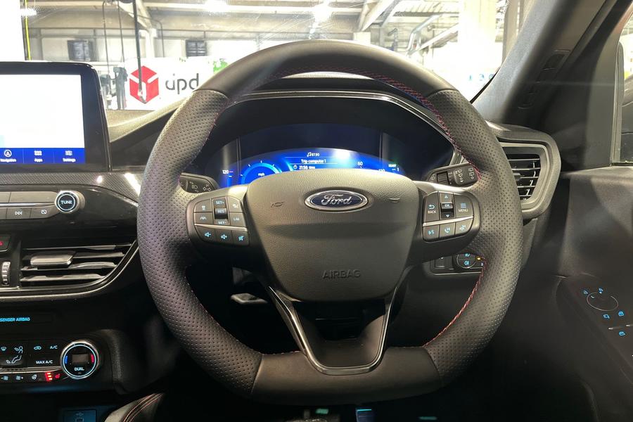 Ford KUGA Photo autoimg-b3809440a0419153d6635ec1bfb6a6ce8051d741.jpg