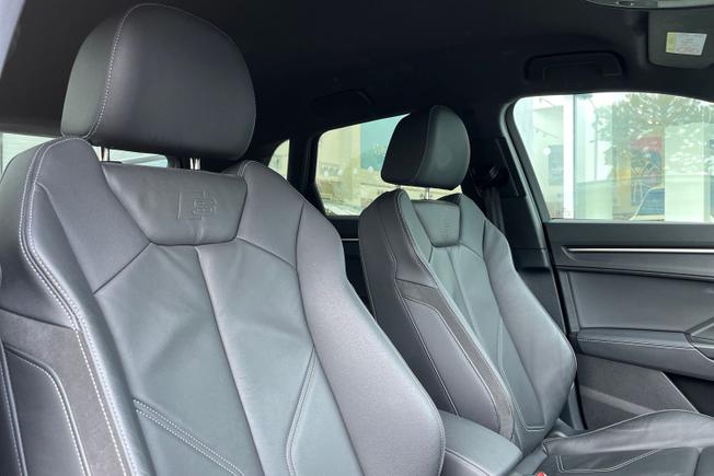AUDI Q3 Photo 31