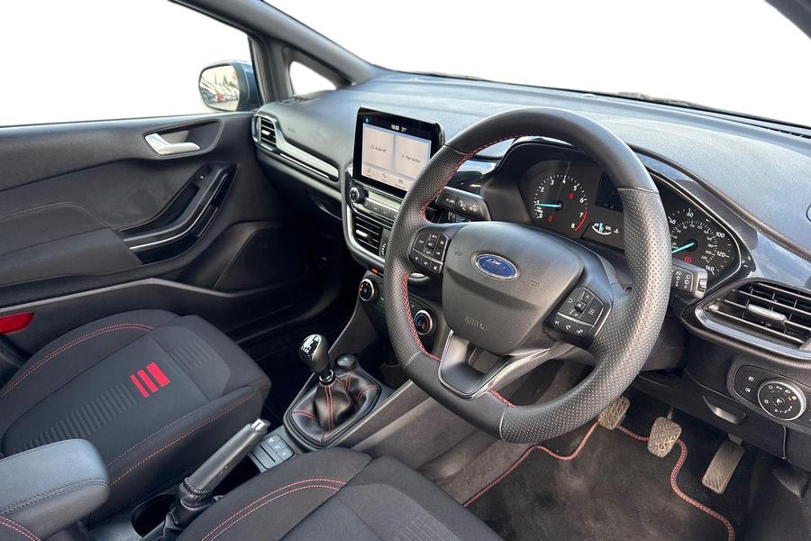 Ford FIESTA Photo autoimg-b382a6c9be9284bbbaa11ee9db97f7ea8efee77e.jpg