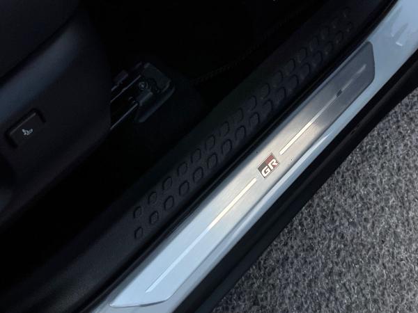 Toyota C-HR Photo autoimg-b383435e65b80c5fa7b98fdd73358728e21c4832.jpg
