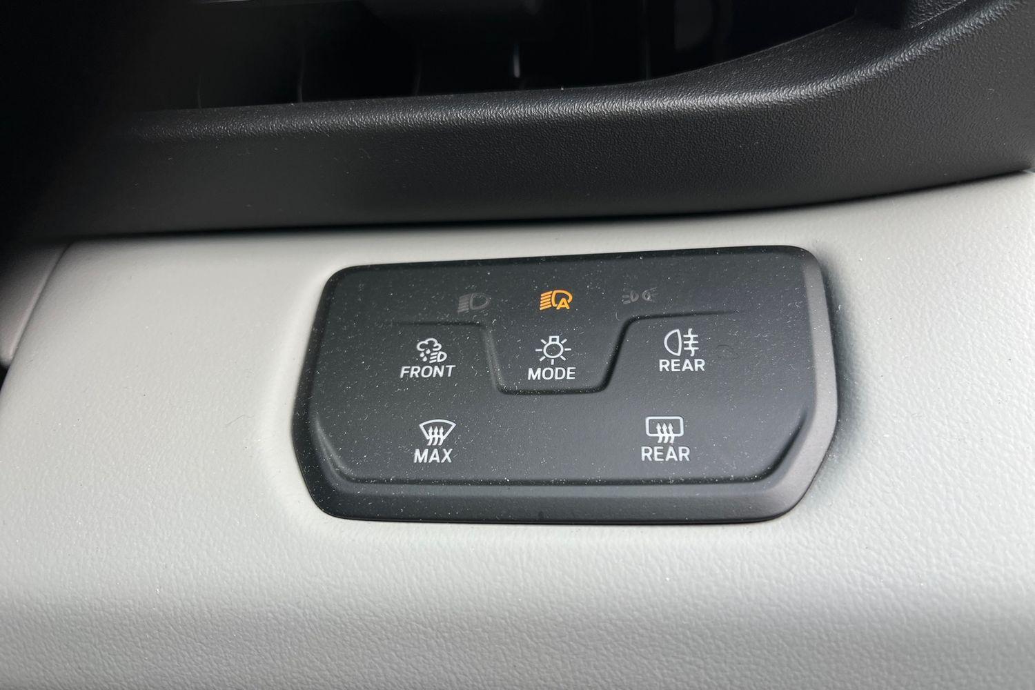 Ford Explorer Photo 29