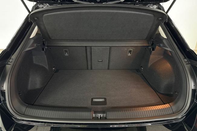 VOLKSWAGEN T-Roc Photo 12