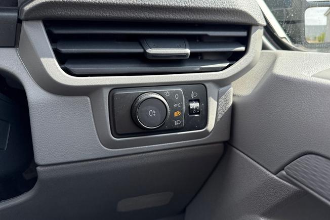 VOLKSWAGEN E-Transporter Photo 42