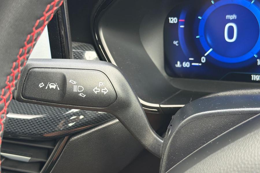 Ford FOCUS Photo autoimg-b391f3aebc1289e4217a92d3f159eb762db0d02f.jpg