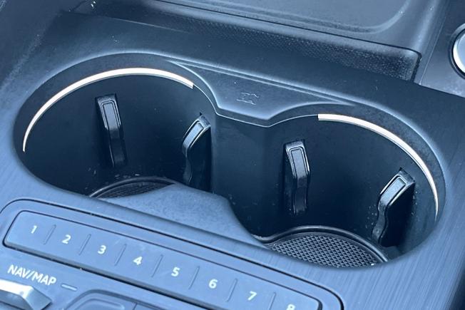 AUDI A4 Photo 28