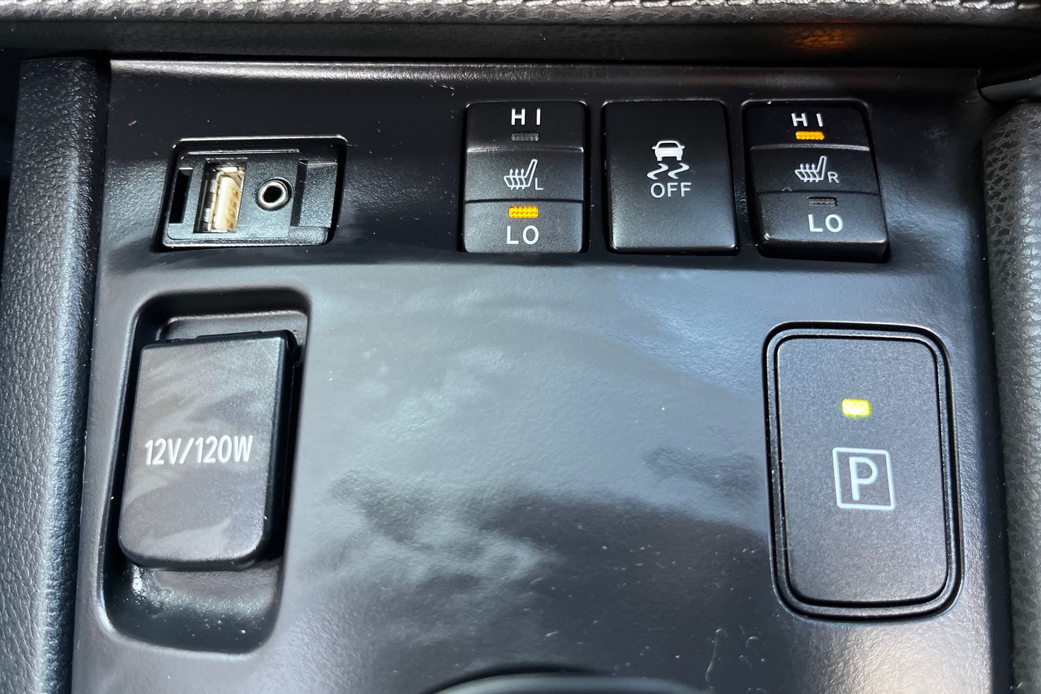 Toyota Auris Photo 32
