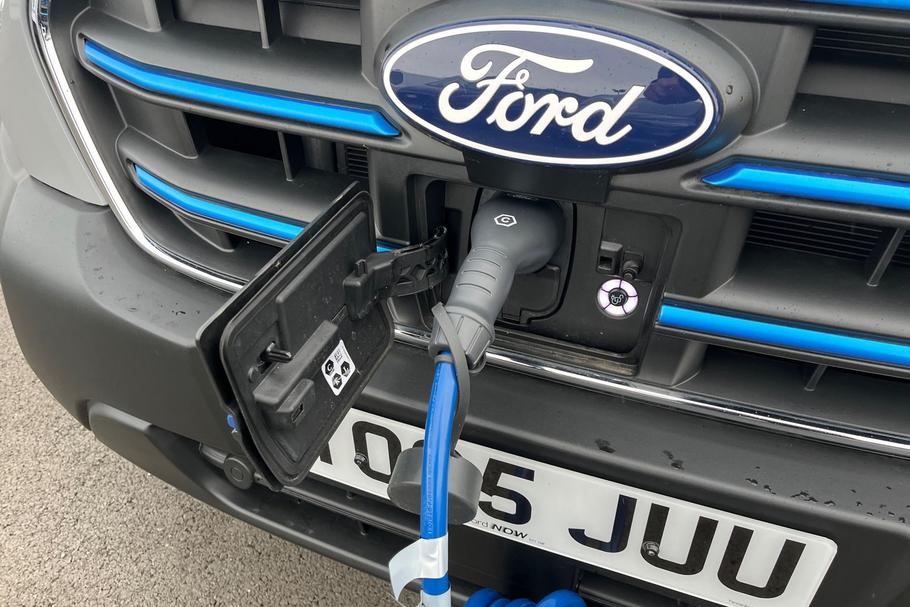 Used Ford E-TRANSIT 32