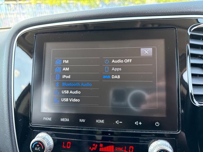 MITSUBISHI Outlander Photo 40
