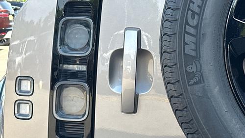 Land Rover Defender Photo autoimg-b3a80631d793f4cee496d1c99be88c2b2725a3e1.jpg
