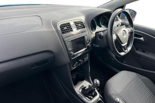 Volkswagen Polo Photo autoimg-b3a83003aff5d165c88bfb26089369bac7ed1132.jpg