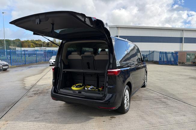 VOLKSWAGEN Multivan Photo 31