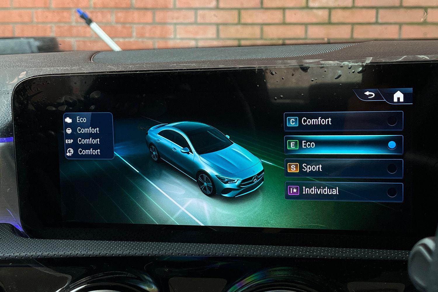 Mercedes-Benz CLA Photo 29